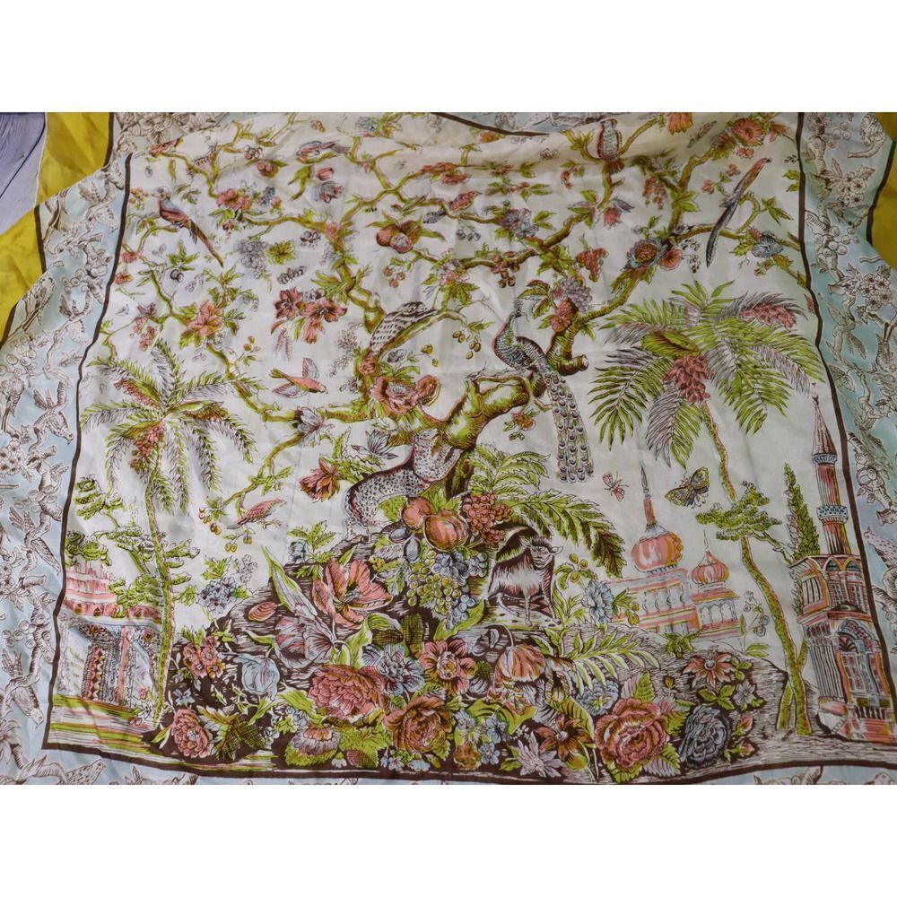 SUPER VINTAGE RUSSIAN SILK SCARF!! - Picture 2 of 10